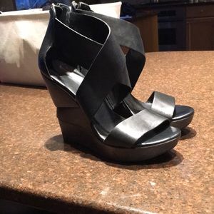 Platform wood wedges